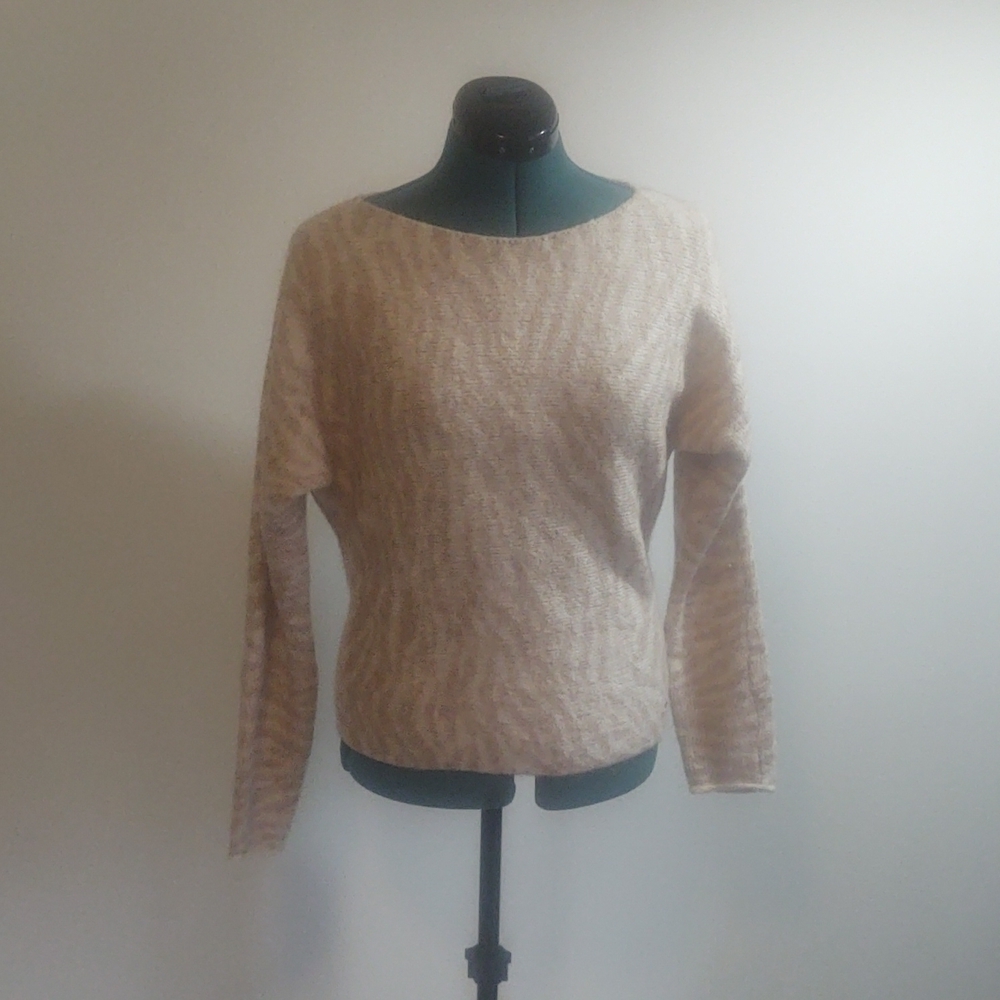 Abercrombie & Fitch Cream and Tan Subtle Animal Print Sweater
